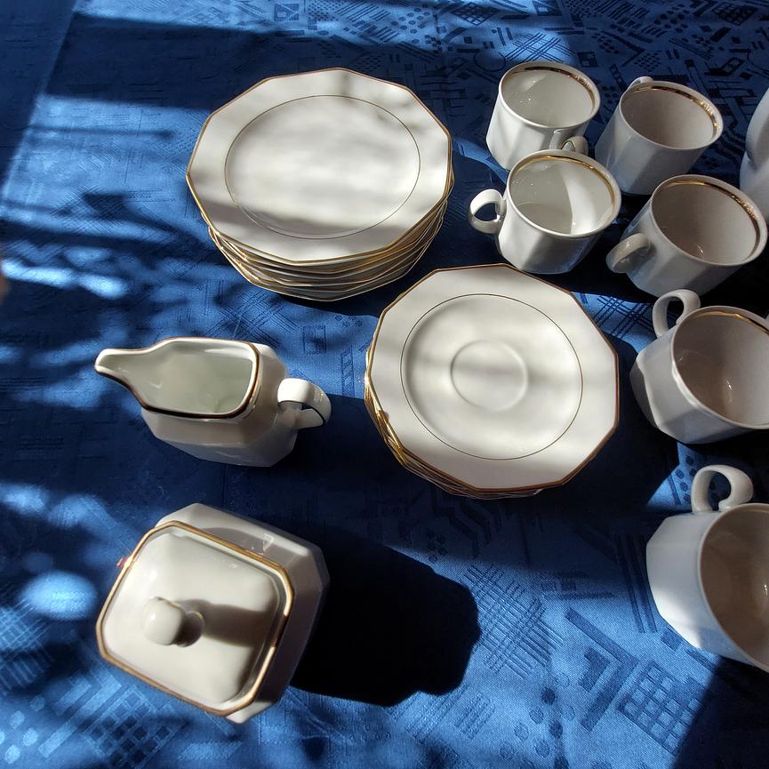 Bild 9 Verschiedenes Kaffee Geschirr TOP