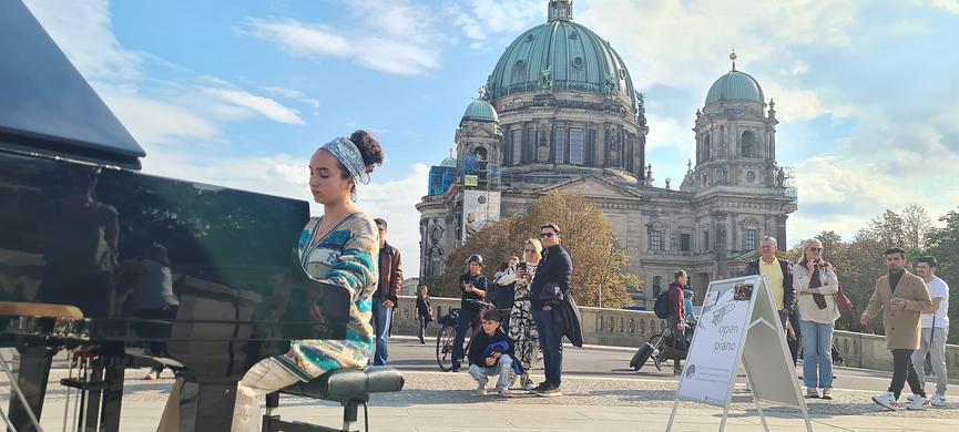 Bild 1 OPEN PIANO BETREUER*INNEN GESUCHT vom 02. – 06. September