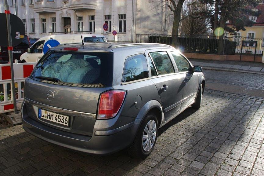 Bild 4 Auto Opel Astra H Caravan abzugeben, Lpz. (mit Sommerrädern extra)
