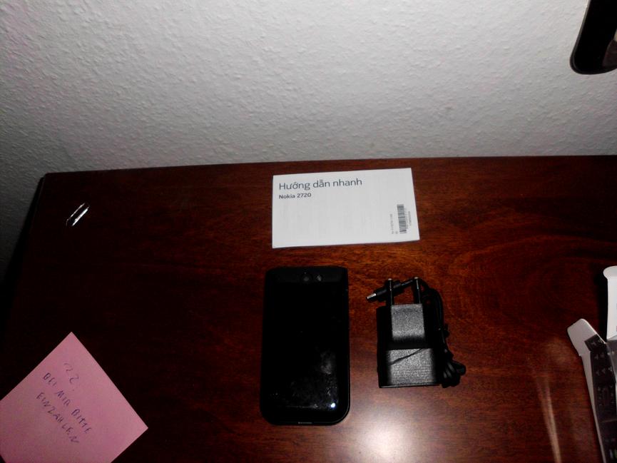 Bild 9 Ich gebe ein unbenutztes Nokia 2720 Dual-Tasten-Handy mit 2Gin Schwarz ab.