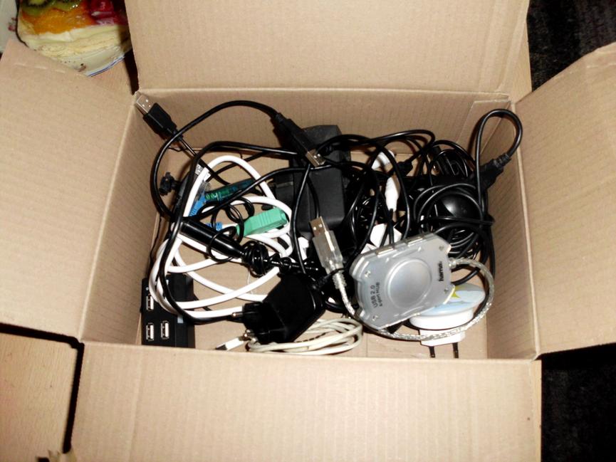 Bild 2 verschenke diese pc zupeör alles