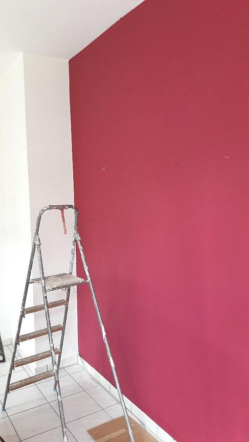 Bild 2 MALER Sucht zum Streichen Zimmer Oder Tapezieren ihre Wohnung