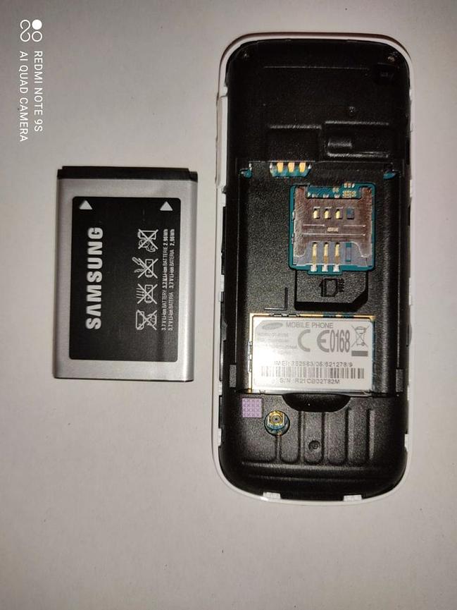 Bild 3 =>3xHandy Samsung GT-E 1050, weiß!!=>NEU=>zusammen nur 25,-!!! :