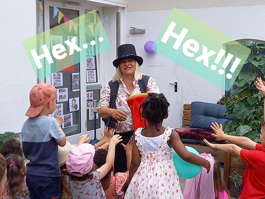 Bild 2 Lustige Mitmach-Zaubershow für die Kita Kindergeburtstag mit Zauberin Maginella