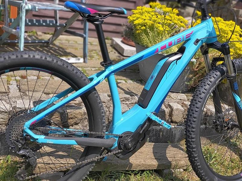 Bild 1 Cube Access Hybrid Race E-Mountanbike
