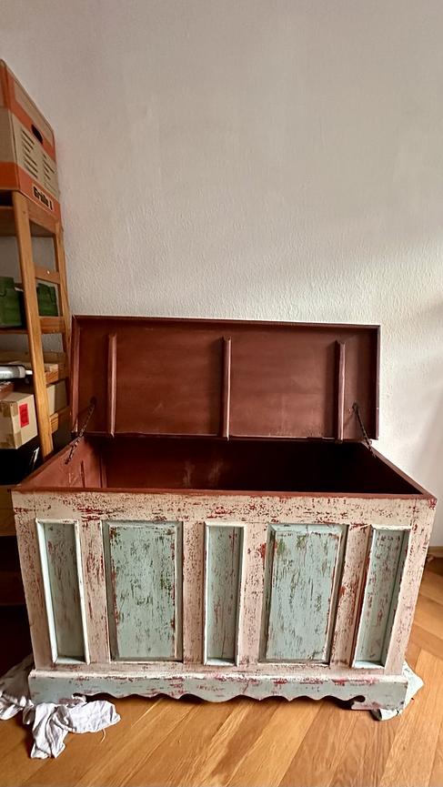 Bild 6 Truhe 126 x 68 x 82 (B/T/H) | 100,- €