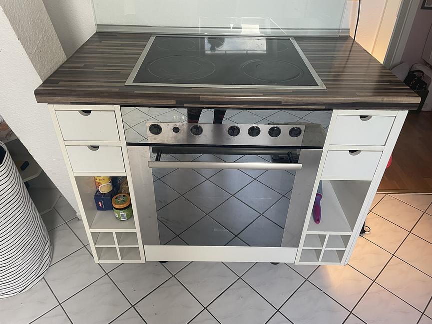 Bild 2 Küchenschränke
