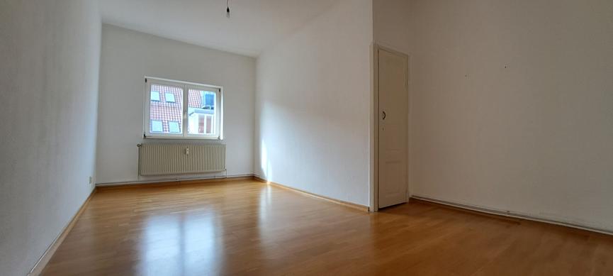 Bild 2 24 m2 WG-Zimmer in zentrumsnaher 3er-WG – hell, geräumig und sofort verfügbar