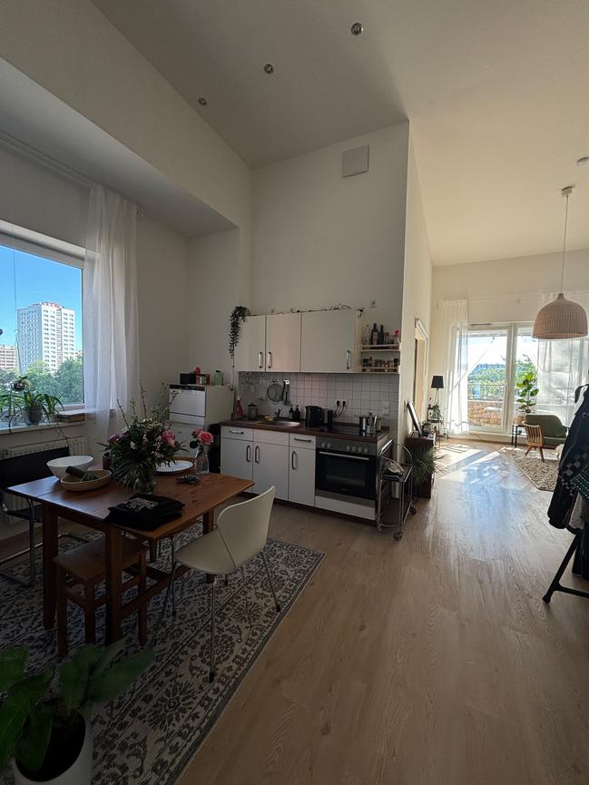 Bild 13 Helle 2-Zimmer-Loft-Wohnung mit Balkon, nähe Ringbahn, ab 1 Monat