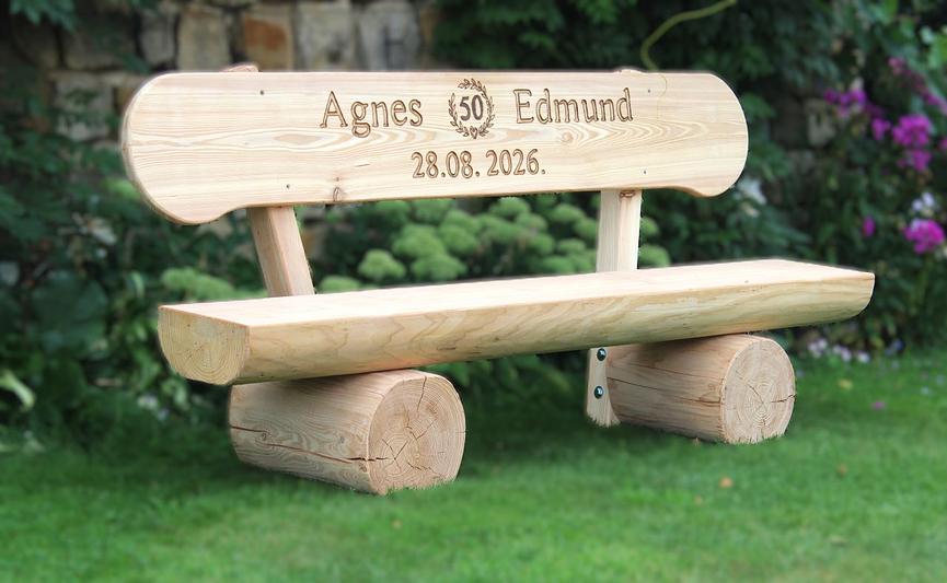 Bild 2 Gartenbänke aus Lärchenholz mit Gravur. Hochzeitsgeschenk.