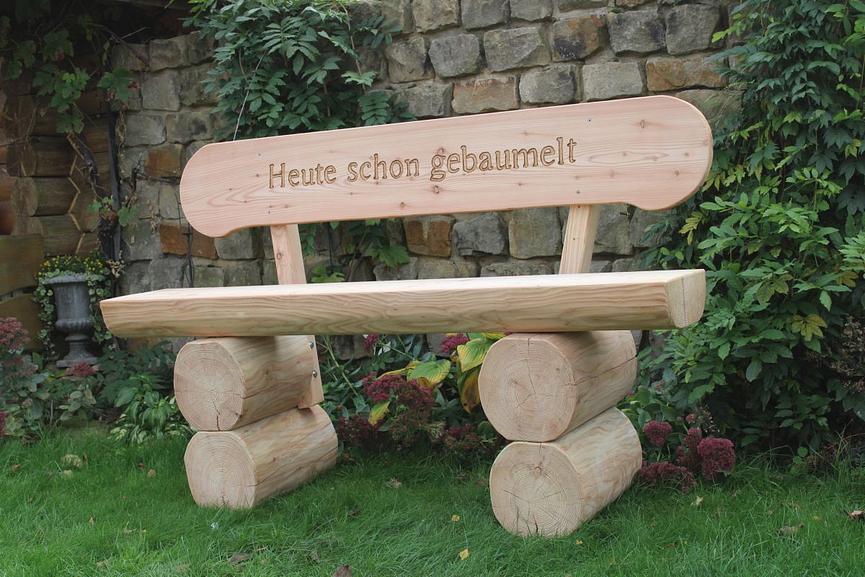Bild 4 Holzbank mit Gravur. Ostern Geschenk. Krongartmöbel.