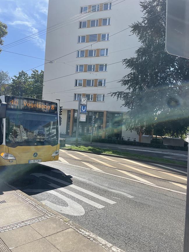 Bild 10 Einzimmer Wohnung über den Dächern von Stuttgart-West