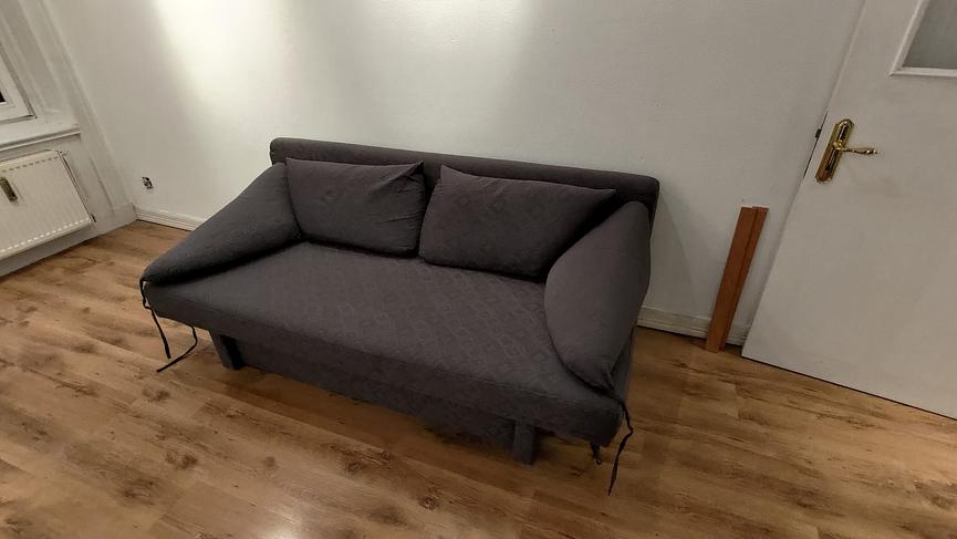 Bild 7 Zu verschenken: Praktisches Schlafsofa mit Stauraum
