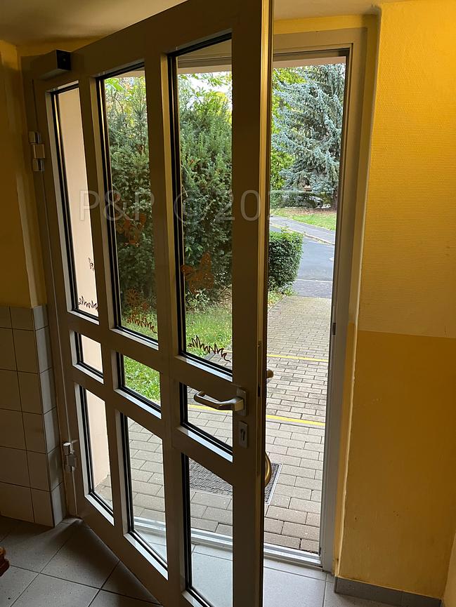 Bild 8 2 Zi Whg. L-Böhlen ruhige Lage / S-Bahn 10 Min. bis Connewitz / 20 Min. bis Hbf.