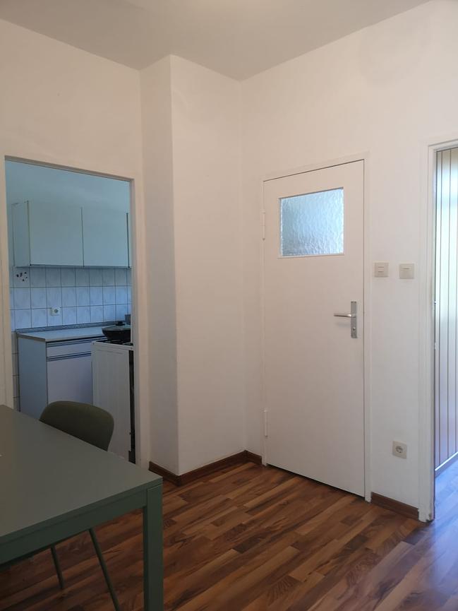 Bild 4 Möbliertes 18m² WG-Zimmer in 3er-Studenten-WG für 750€