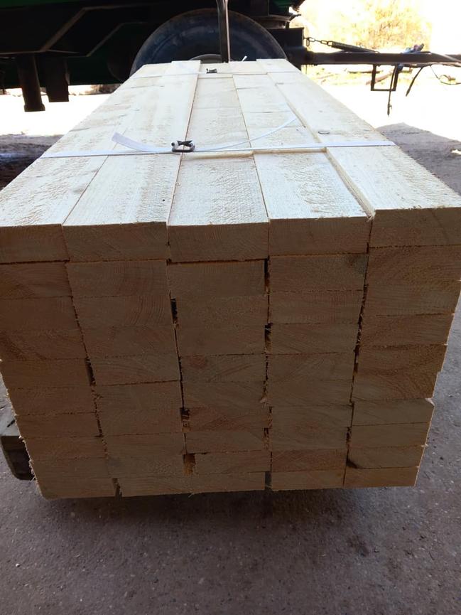 Bild 1 🪵 Kantholz 4 x 10 x 1,50 m  50 Stück für 120 €  1 Stück: 2,40 €