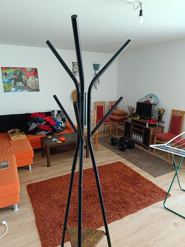 Bild 4 Garderobenständer