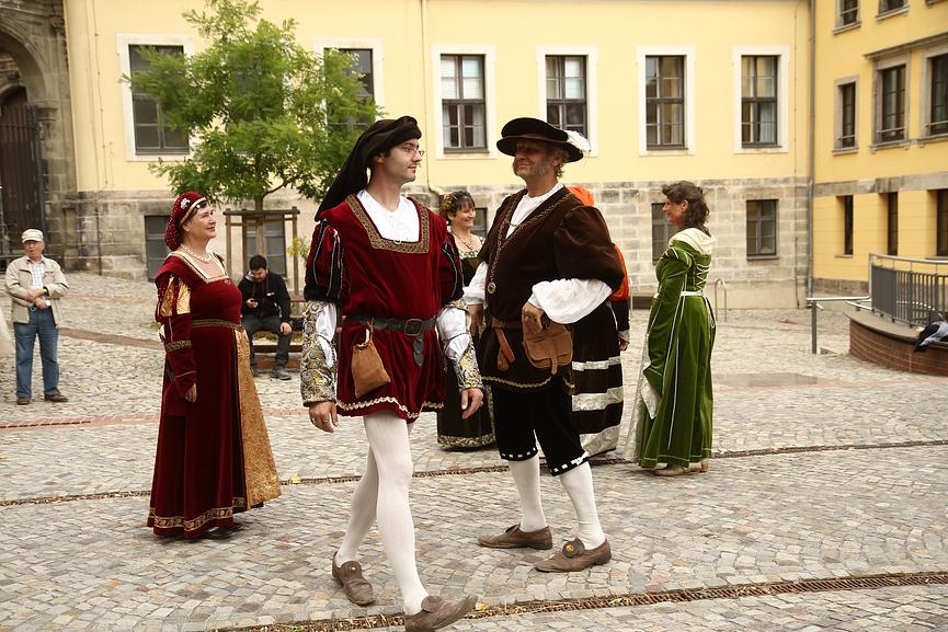 Bild 3 Historischer Tanz (Renaissaicne/Frühbarock), LARP