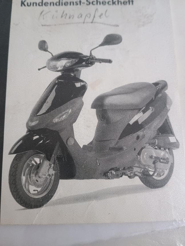 Bild 1 Moped
