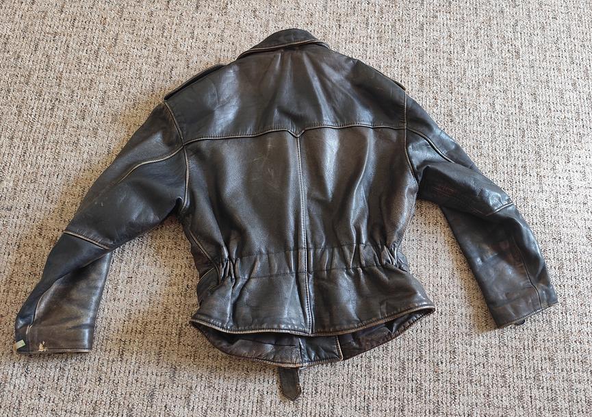 Bild 4 Motorrad Lederjacke Damen zu verkaufen