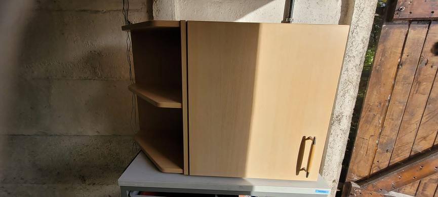 Bild 1 Eckschrank 