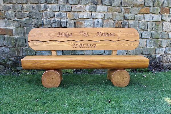 Bild 8 Gartenbank aus Lärche mit Gravur. #Hochzeitsgeschenk. #Weinachtsgeschenk. #Holz