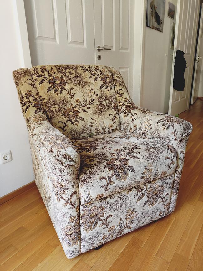 Bild 3 Sessel (vier zusammen = 70€) oder einzeln abzugeben