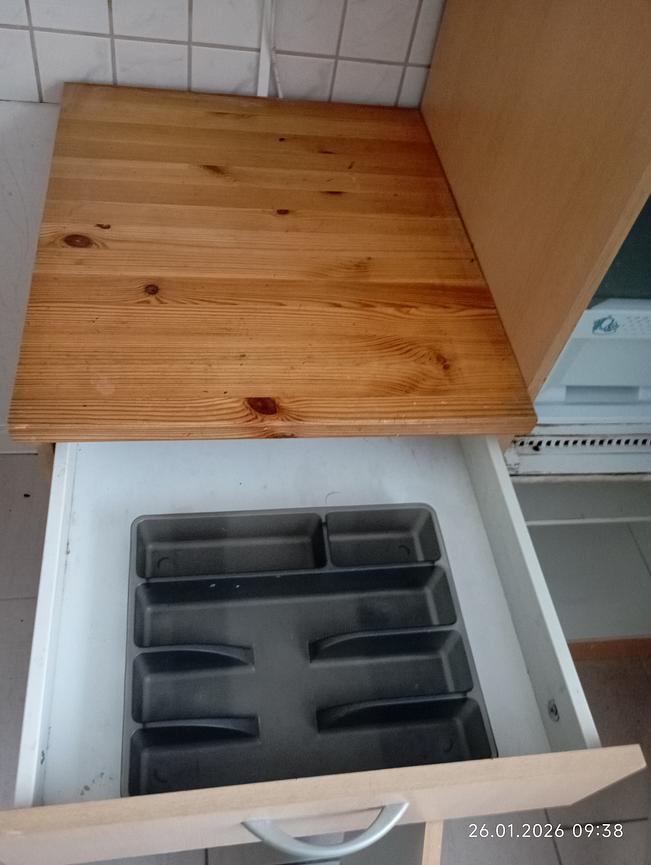 Bild 8 Küchenzeile mit Einbaugeräte Preis 40 Euro