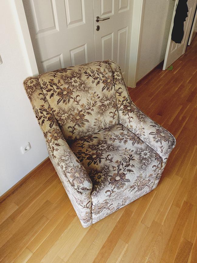 Bild 4 Sessel (vier zusammen = 70€) oder einzeln abzugeben
