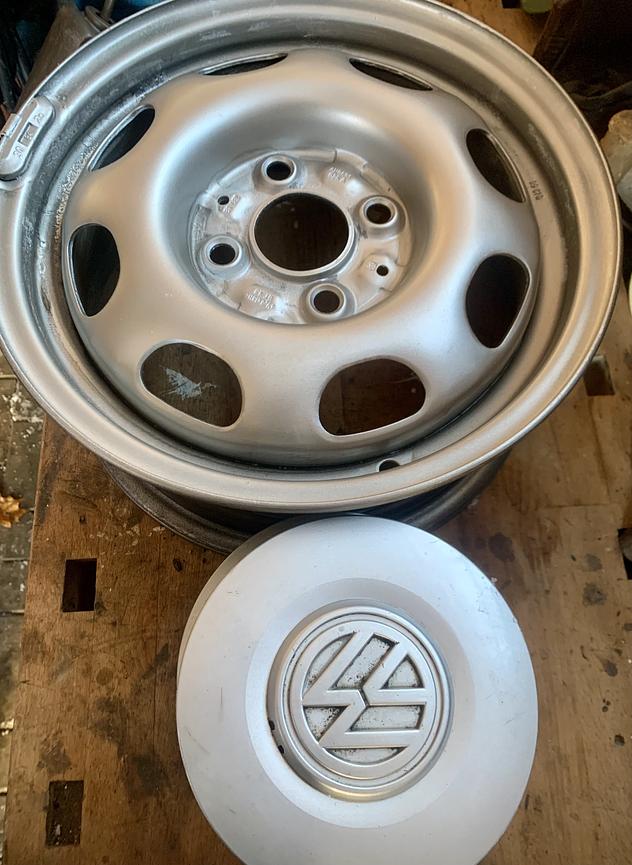 Bild 2 Hiermit biete ich Stahlfelgen 13 Zoll für den VW Polo 6N/Golf 3.