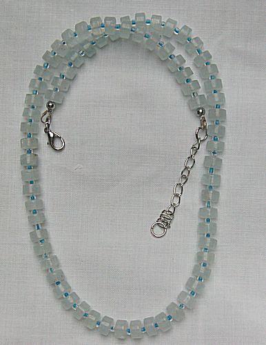 Bild 3 Edelsteinkette mit einen Aquamarin