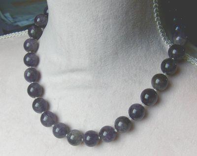Bild 6 Amethystkette stets edel und fein
