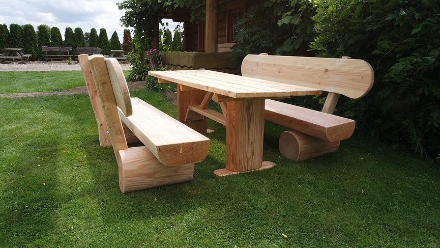Bild 3 Gartenmöbel aus Lärchenholz. Holzmöbel. Krongartmöbel.