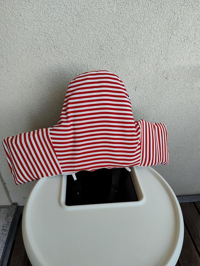 Bild 5 Kinderhochstuhl mit Tablett und Stützkissen für 15 Euro