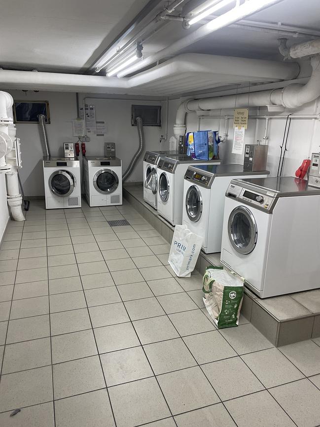 Bild 6 Einzimmer Wohnung über den Dächern von Stuttgart-West