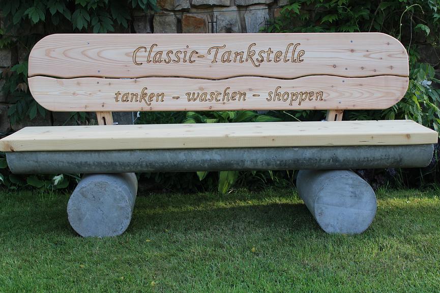 Bild 13 Betonbank. Gartenbank mit Gravur. Krongartmöbel.