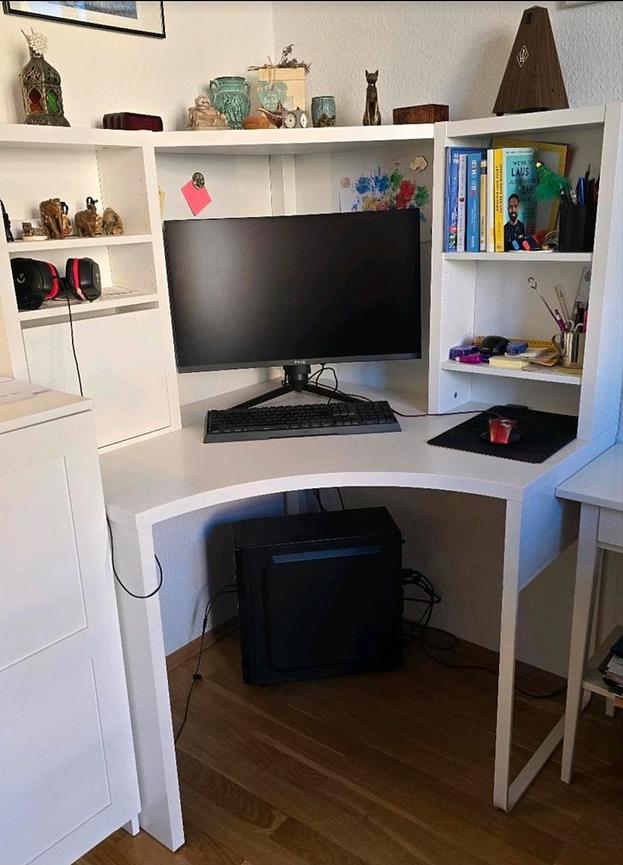 Bild 1 Eckschreibtisch IKEA Micke ca. 3 Jahre alt
