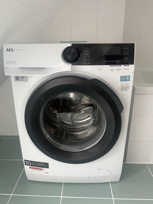 Bild 6 Wohnmöbel