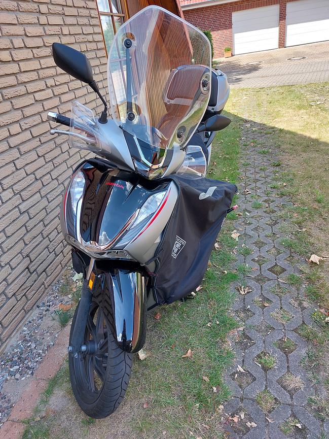 Bild 15 Honda SH350I