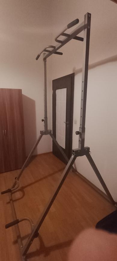 Bild 5 Klimmzugstation / Pull-up Station – wie neu, höhenverstellbar, bis 150 kg