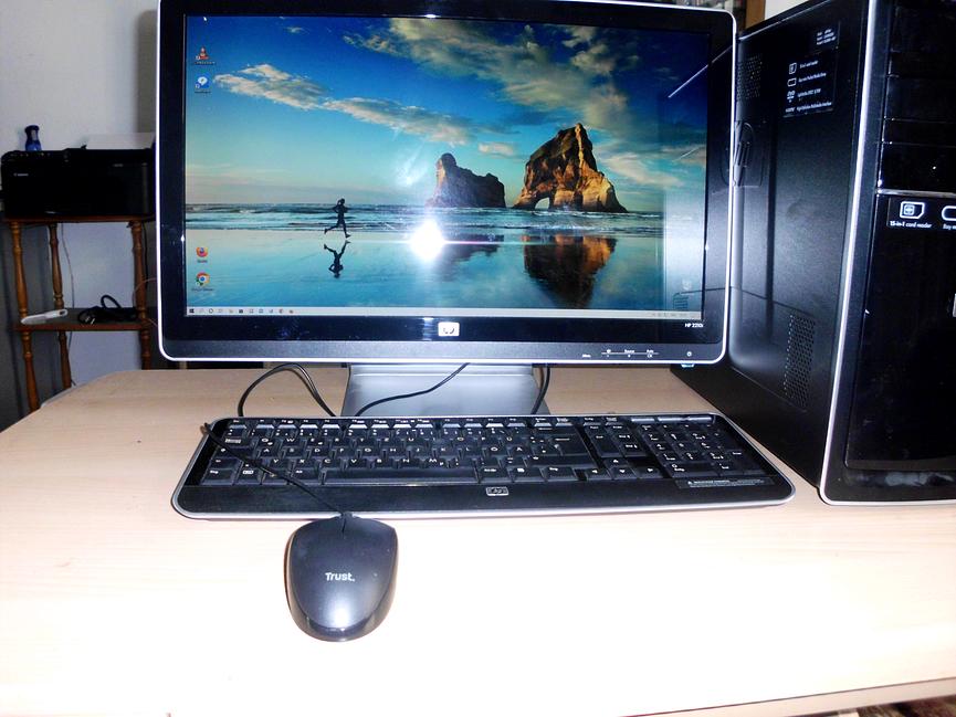 Bild 2 gebe hier komplett HP-PC mit Monitor, Maus und Tastatur ab.zu geben günstig