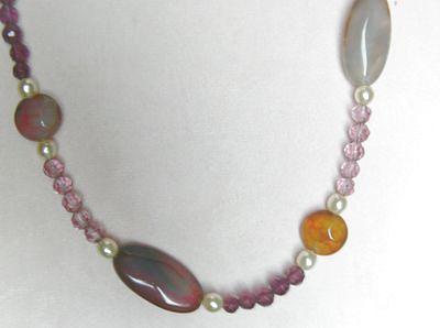 Bild 6 Longkette mit Kristallperlen, Regenbogenachat und Perlen