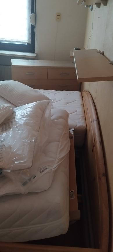 Bild 8 Gut erhaltene Schlafzimmer Einrichtung für 1200€ zu haben