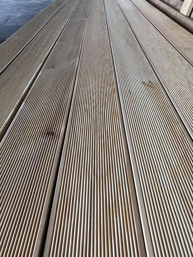 Dsb Terrassendiele Sibirische Larche Ab In 27mm Dick