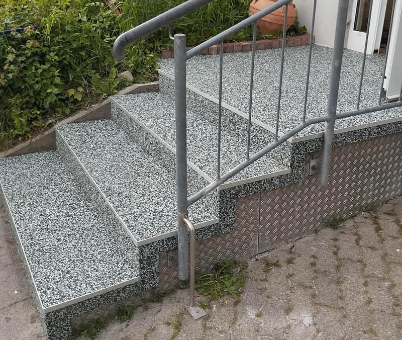 Bild 12 Steinteppich Bodenbeschichtung