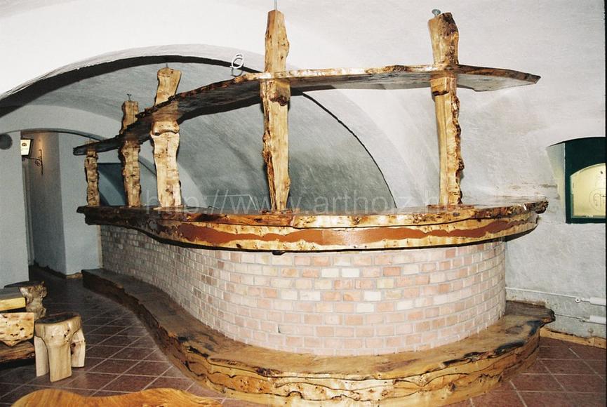 Bild 41 Rustikale Gartenmöbel