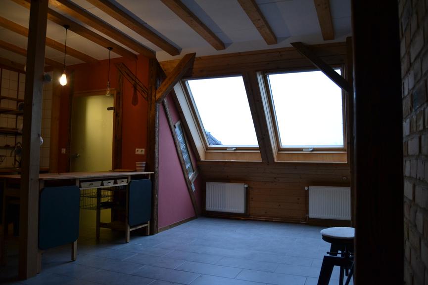 Bild 6 Geräumige DG-Wohnung mit Einbauküche
