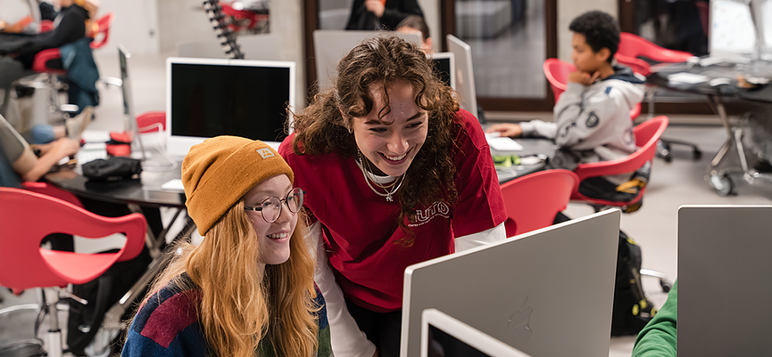 Bild 1 Werkstudent:in Infodesk & Support im innovativen TUMO Bildungszentrum (x/w/m)