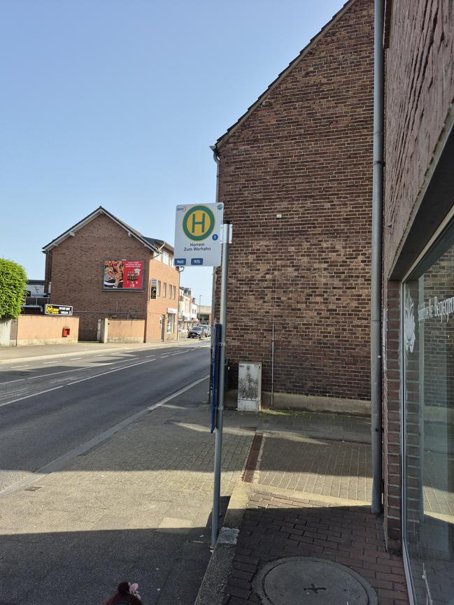Bild 1 Ladenlokal – Nachmieter in Kerpen Horrem gesucht mit direkter Bus anbindung vor