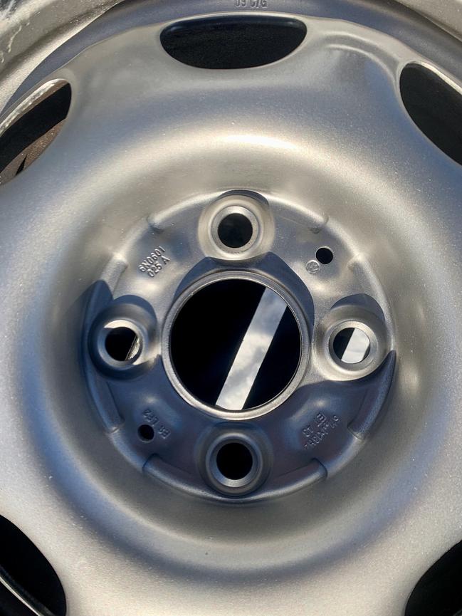 Bild 5 Hiermit biete ich Stahlfelgen 13 Zoll für den VW Polo 6N/Golf 3.